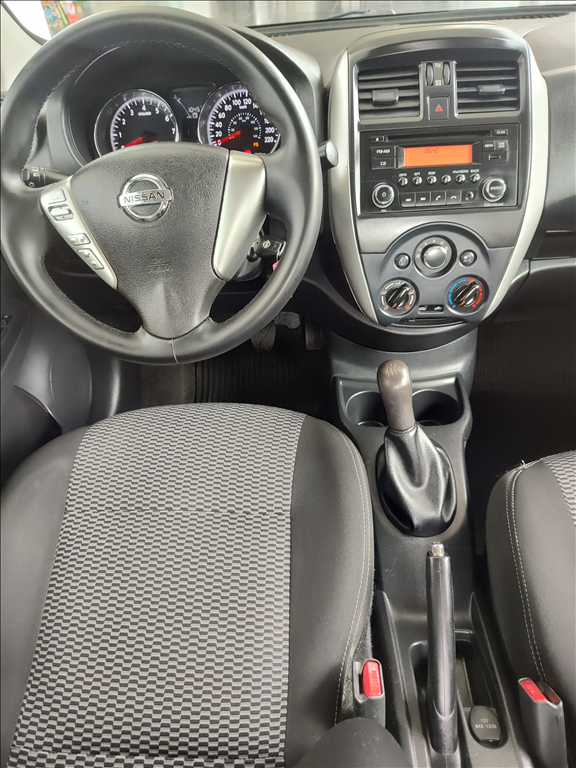 Nissan Versa - 1.6 16V FLEX S 4P MANUAL