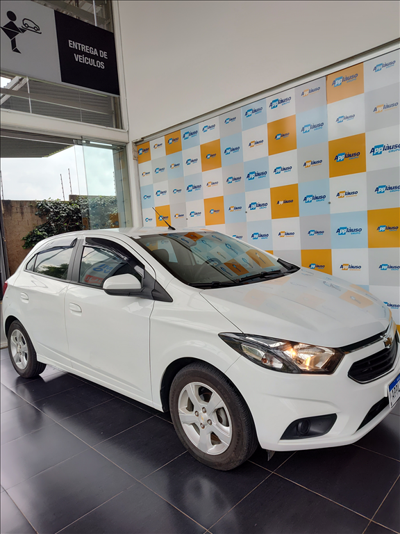 Chevrolet Onix - 1.4 MPFI LT 8V FLEX 4P MANUAL