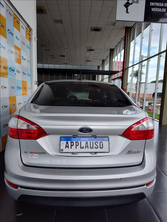 Ford Fiesta - 1.6 SE SEDAN 16V FLEX 4P POWERSHIFT