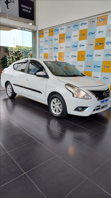 Nissan Versa - 1.6 16V FLEXSTART SV 4P XTRONIC